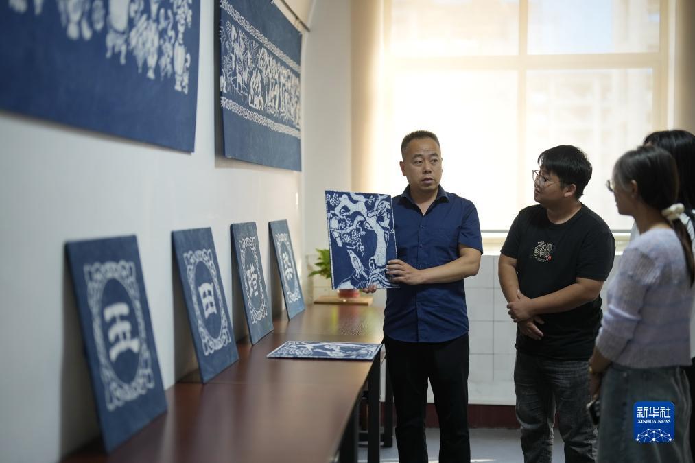 ag厅下载